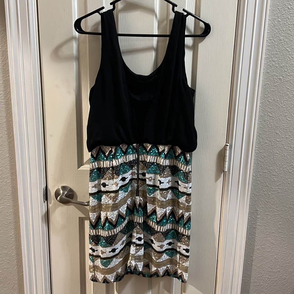 Sequin bottom Dress - Picture 4 of 10